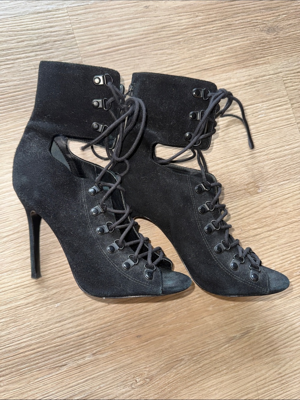KENDALL & KYLIE Black Suede Lace-Up Cutout Stiletto Heel Ankle Booties